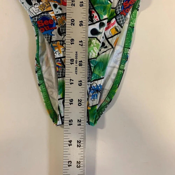 Arena Women's Summer Comic Swim Tech On Piece Swimsuit Size 22 NWT - Picture 16 of 16